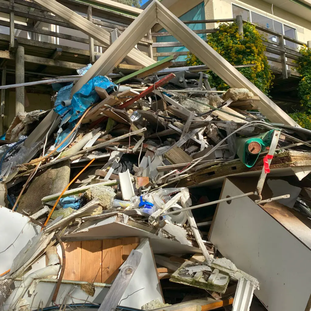 construction-debris Renovation rubbish removal in Melbourne — The Junk Crew